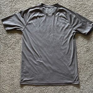 Old Navy Men's Charcoal Short Sleeve Tee